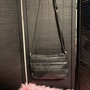 Sleek Black Women's Shoulder Bag